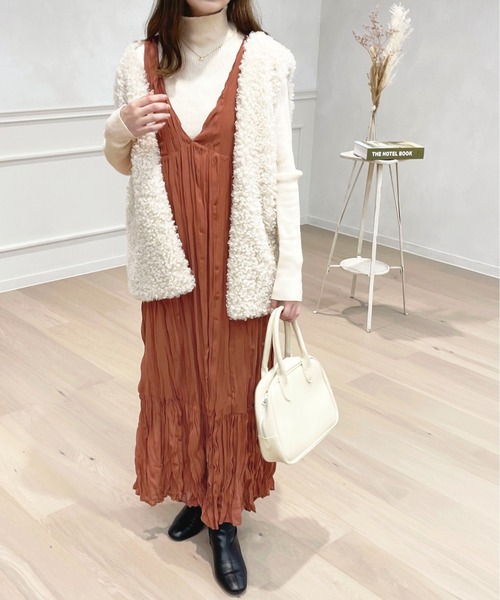 apres jour（アプレジュール）の「クリンクルワンピース【ZOZOTOWN限定アイテム】（ワンピース・レディース・カーキ/アイボリー/ブラック/オレンジ・フリー/X-LARGE）」の4枚目の写真