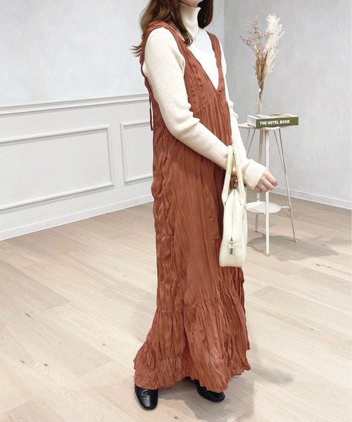 apres jour（アプレジュール）の「クリンクルワンピース【ZOZOTOWN限定アイテム】（ワンピース・レディース・カーキ/アイボリー/ブラック/オレンジ・フリー/X-LARGE）」の10枚目の写真