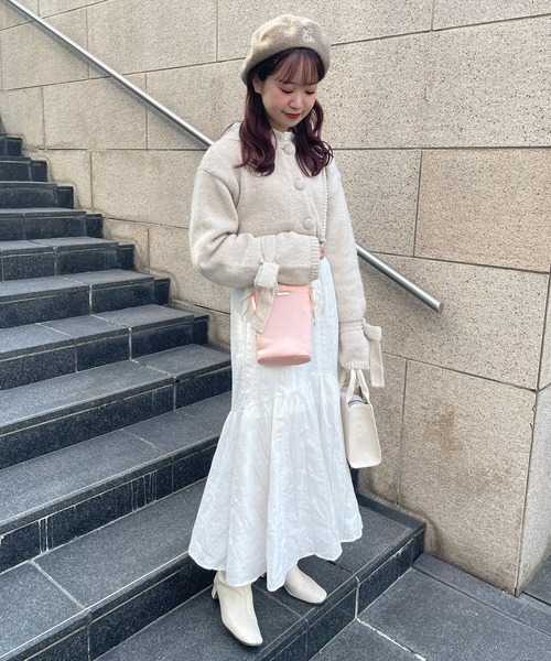 one after another NICE CLAUP(ワンアフターアナザーナイスクラップ)の「【スタッフ考案アイテム】配色ボタンリボンカーディガン(カーディガン/ボレロ・レディース・ブラック/ピンク/アイボリー・FREE)」の4枚目の写真