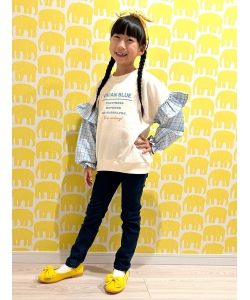VIVIAN BLUE(ビビアンブルー)の「【VIVIAN BLUE】袖切り替えスウェット(スウェット・キッズ・オフホワイト/ライム・140/130/120/150)」の16枚目の写真