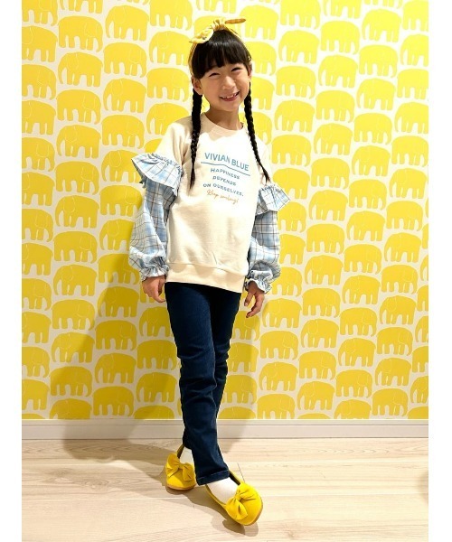 VIVIAN BLUE(ビビアンブルー)の「【VIVIAN BLUE】袖切り替えスウェット(スウェット・キッズ・オフホワイト/ライム・140/130/120/150)」の17枚目の写真