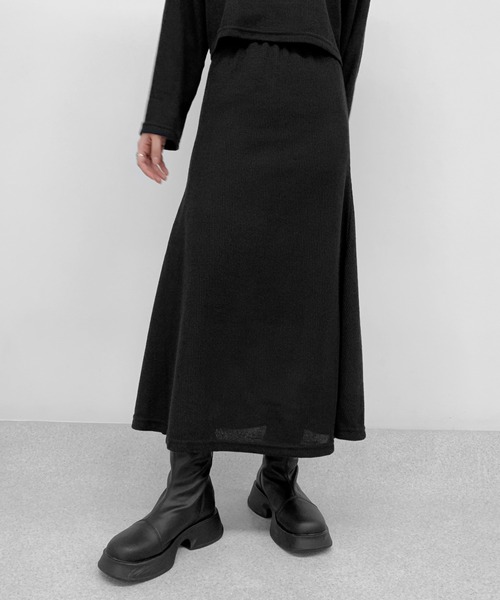 LVEU.(ラブユ.)の「【ZOZOTOWN限定】Light rib knit skirt setup / ライトリブニットスカートセットアップ(セットアップ・レディース・ブラック・FREE)」の9枚目の写真