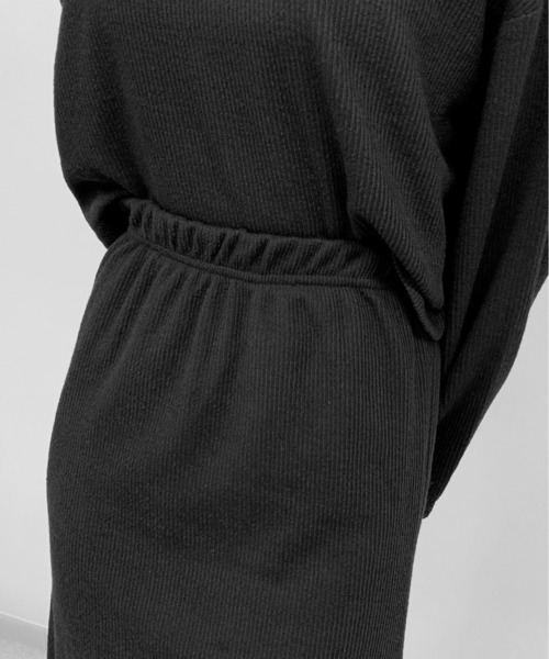 LVEU.(ラブユ.)の「【ZOZOTOWN限定】Light rib knit skirt setup / ライトリブニットスカートセットアップ(セットアップ・レディース・ブラック・FREE)」の17枚目の写真