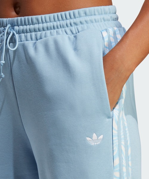 adidas（アディダス）の「アブストラクト アニマルプリント
