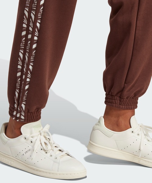 adidas（アディダス）の「アブストラクト アニマルプリント