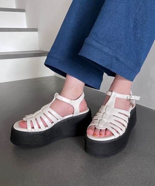 Heather(ヘザー)の「バルキーソールグルカサンダル 182405(サンダル・レディース・ブラック/オフホワイト・M/L)」の2枚目の写真