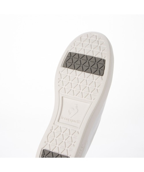 le coq sportif(ルコックスポルティフ)の「ミディアムコートスタイルスニーカー(LCS フルシュ)(スニーカー・レディース・ホワイト/ブラック/ライトベージュ・22.5cm/24cm/23cm/24.5cm/23.5cm/25cm)」の10枚目の写真