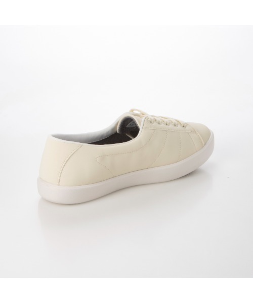 le coq sportif(ルコックスポルティフ)の「ミディアムコートスタイルスニーカー(LCS フルシュ)(スニーカー・レディース・ホワイト/ブラック/ライトベージュ・22.5cm/24cm/23cm/24.5cm/23.5cm/25cm)」の14枚目の写真