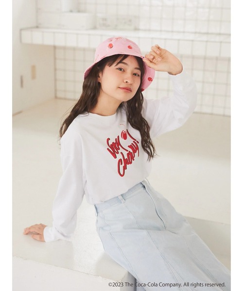 Coca Cola（コカコーラ）の「別注 Cherry Coke「R」ロンTEE（Tシャツ/カットソー・レディース・オフホワイト・FREE）」の3枚目の写真