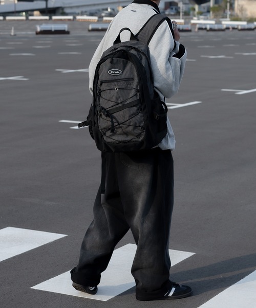 Perushu(ペルーシュ)の「サイドパイピングラインハーフジップスウェット(スウェット・メンズ・グレー/ブラック/ネイビー・MEDIUM/LARGE)」の18枚目の写真