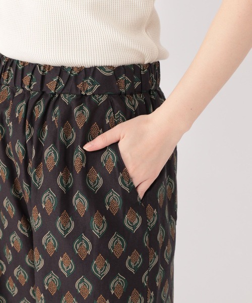 studio CLIP（スタディオクリップ）の「【新色追加予約】幾何プリントマルシェパンツ[プチ・プラスサイズあり]（その他パンツ・レディース・その他1/その他2/その他3/その他4/その他5/ブラック/ブルー・TF/FREE/ﾌﾘｰ(L)/PF）」の22枚目の写真