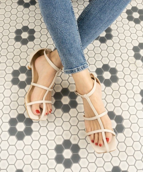 Fabby fabby（ファビィーファビィー）の「ストラップピンヒールサンダル（サンダル・レディース・シルバー/オフホワイト/ブラック/ベージュ・SMALL/MEDIUM/LARGE）」の22枚目の写真