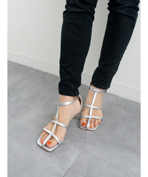 Fabby fabby（ファビィーファビィー）の「ストラップピンヒールサンダル（サンダル・レディース・シルバー/オフホワイト/ブラック/ベージュ・SMALL/MEDIUM/LARGE）」の5枚目の写真