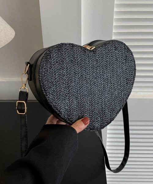 Pochi Pouch(ポチポーチ)の「Pochi Pouch/2way ミニ ハートデザイン わら編み ショルダーバッグ(ショルダーバッグ・レディース・ブラック/ホワイト/ブラウン/ベージュ・FREE)」の2枚目の写真
