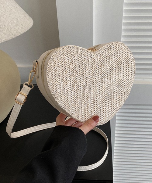 Pochi Pouch(ポチポーチ)の「Pochi Pouch/2way ミニ ハートデザイン わら編み ショルダーバッグ(ショルダーバッグ・レディース・ブラック/ホワイト/ブラウン/ベージュ・FREE)」の11枚目の写真