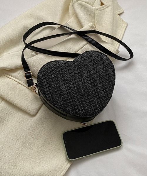 Pochi Pouch(ポチポーチ)の「Pochi Pouch/2way ミニ ハートデザイン わら編み ショルダーバッグ(ショルダーバッグ・レディース・ブラック/ホワイト/ブラウン/ベージュ・FREE)」の12枚目の写真