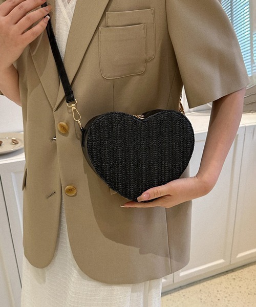 Pochi Pouch(ポチポーチ)の「Pochi Pouch/2way ミニ ハートデザイン わら編み ショルダーバッグ(ショルダーバッグ・レディース・ブラック/ホワイト/ブラウン/ベージュ・FREE)」の6枚目の写真