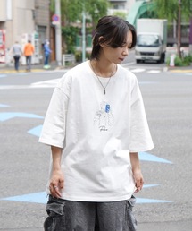 Roo（ルー）の「【Roo / ルー】自撮りイラスト / フロントプリント ビッグシルエット半袖リンガーTシャツ カットソー（Tシャツ/カットソー）」