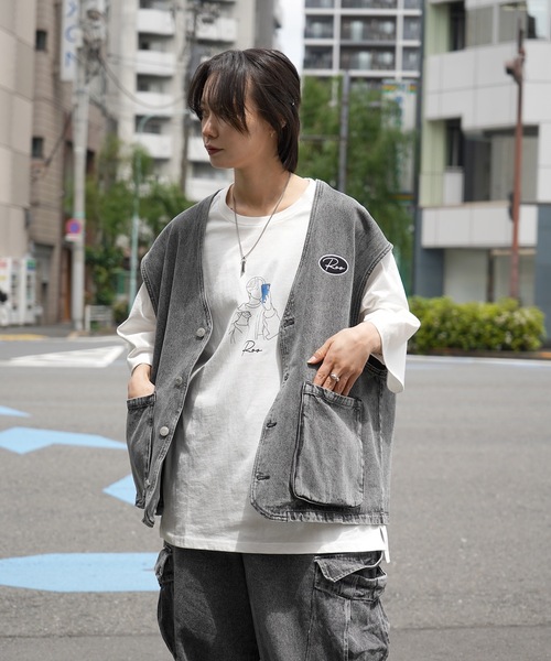 Roo(ルー)の「【Roo / ルー】自撮りイラスト / フロントプリント ビッグシルエット半袖リンガーTシャツ カットソー(Tシャツ/カットソー・メンズ・ホワイト/ブラック/チャコールグレー/ホワイト系その他/ブラック系その他/ホワイト系その他2・M/L)」の12枚目の写真