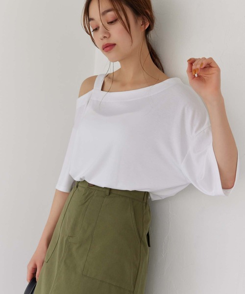 Edit Sheen（エディットシーン）の「とろみ素材ワンショルカットソー（Tシャツ/カットソー・レディース・ブラック/ホワイト・M）」の17枚目の写真