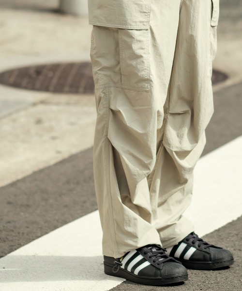 improves(インプローブス)の「【UAU】ナイロン タスラン ワイド カーゴパンツ(カーゴパンツ・メンズ・ブラック/グレイッシュベージュ/カーキ・MEDIUM/LARGE)」の10枚目の写真