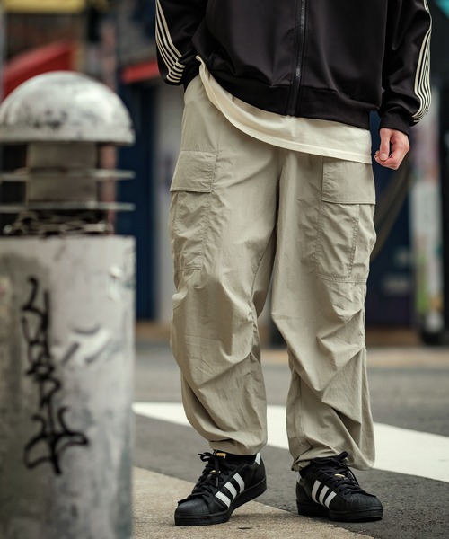 improves(インプローブス)の「【UAU】ナイロン タスラン ワイド カーゴパンツ(カーゴパンツ・メンズ・ブラック/グレイッシュベージュ/カーキ・MEDIUM/LARGE)」の13枚目の写真