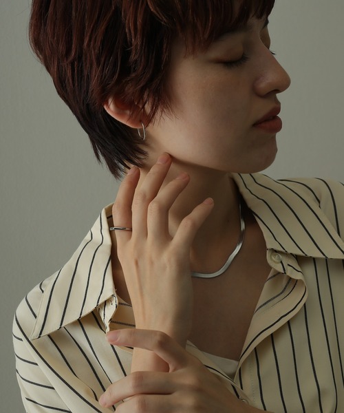 ORLEAN(オルレアン)の「金属アレルギー対応 シンプルフープピアス 17mm 316L(ピアス(両耳用)・レディース・ゴールド/シルバー・フリー)」の8枚目の写真