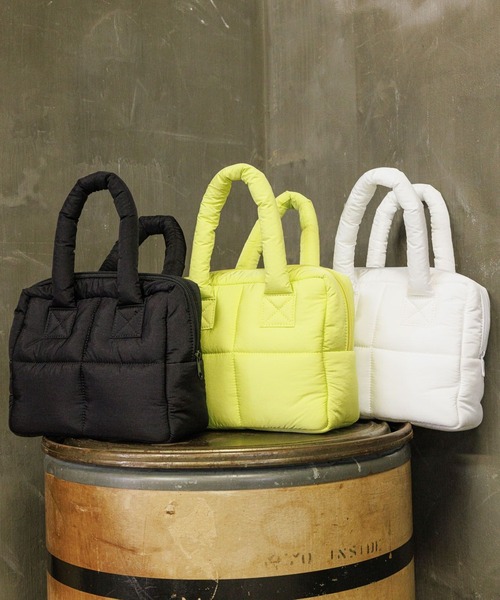 PBLIM(ページボーイリム)の「PBLIM/ナイロンナカワタミニバック(ハンドバッグ・レディース・ホワイト/ブラック/ライム・FREE)」の4枚目の写真