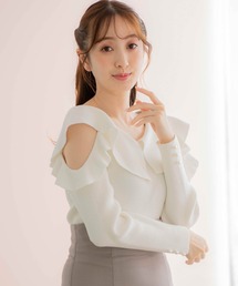 肩開きフリルニット