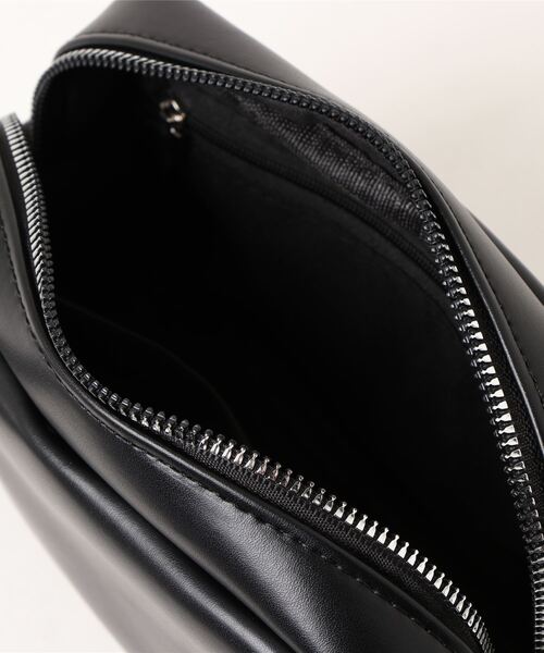 SPINNS（スピンズ）の「ポーチ付き フェイクレザースクエアショルダー