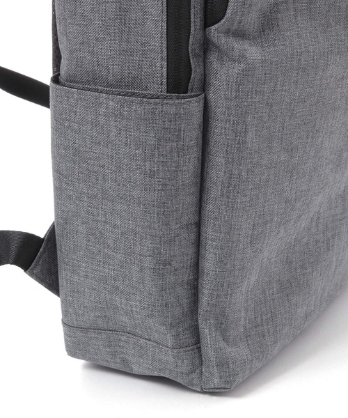 LAKOLE(ラコレ)の「スクエアリュック2 / 969630(バックパック/リュック・メンズ・チャコール/ブラック/サンドグレー/グレー・FREE)」の6枚目の写真