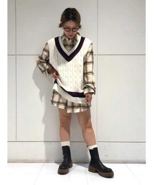 GAP(ギャップ)の「ケーブルニット セーターベスト(ユニセックス)(ベスト・メンズ・ネイビー/グリーン/アイボリー・XL/S/XS/M/L)」の12枚目の写真