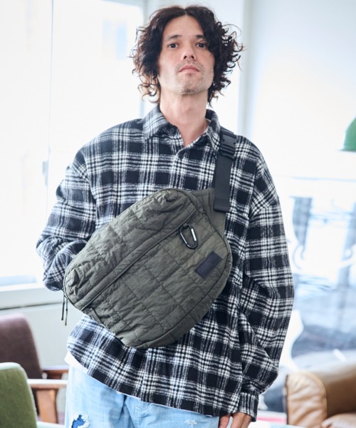 ADAMPATEK/square quilt BIG body bag/スクエアキルティングビッグ