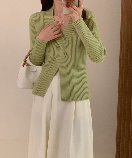 aimoha（アイモハ）の「ツイストデザインカットソー（ニット/セーター・レディース・ライトグリーン/オフホワイト/イエロー/グレー/ライトパープル/ブラック・FREE）」の17枚目の写真