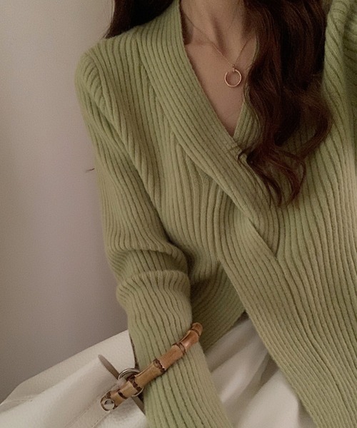 aimoha（アイモハ）の「ツイストデザインカットソー（ニット/セーター・レディース・ライトグリーン/オフホワイト/イエロー/グレー/ライトパープル/ブラック・FREE）」の18枚目の写真