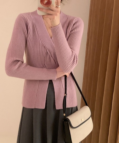 aimoha（アイモハ）の「ツイストデザインカットソー（ニット/セーター・レディース・ライトグリーン/オフホワイト/イエロー/グレー/ライトパープル/ブラック・FREE）」の20枚目の写真