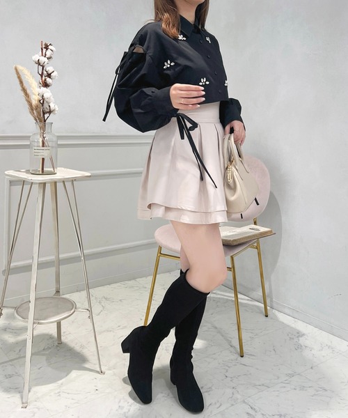 apres jour(アプレジュール)の「ビジューデザインシャツ【ZOZOTOWN限定アイテム】(シャツ/ブラウス・レディース・ブラック/オフホワイト/ライトグレー・X-LARGE/フリー)」の20枚目の写真