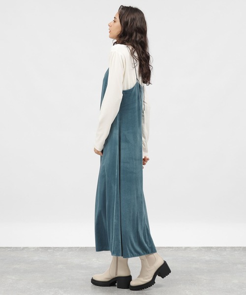 LAKOLE(ラコレ)の「ベロアキャミワンピース / 983321(ワンピース・レディース・ネイビー/ライトブルー/ライトベージュ・SMALL/MEDIUM)」の19枚目の写真