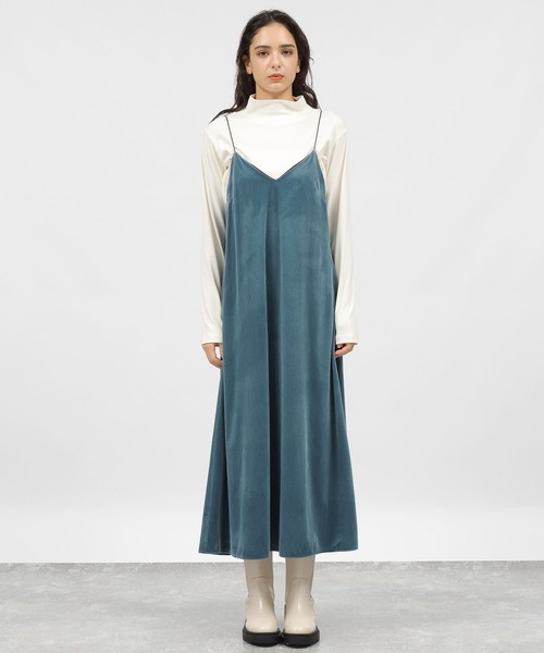 LAKOLE(ラコレ)の「ベロアキャミワンピース / 983321(ワンピース・レディース・ネイビー/ライトブルー/ライトベージュ・SMALL/MEDIUM)」の13枚目の写真