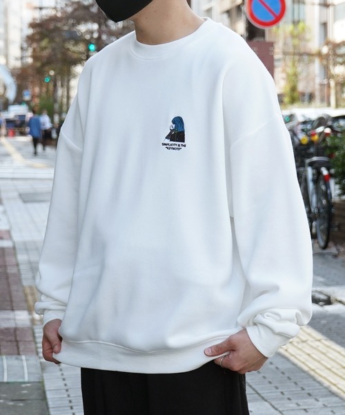 ILL'S（イルズ）の「ガールイラストワンポイント刺繍 ビッグシルエット 裏起毛プルオーバースウェット カットソー ユニセックス【ILL'S】（スウェット・メンズ・グリーン系その他2/ブルー系その他/ブラック系その他/グレー系その他/チャコールグレー/ミント/ホワイト系その他2/グレー系その他2/ホワイト系その他/杢グレー/グレー系2/ホワイト・XL/S/L/M）」の14枚目の写真