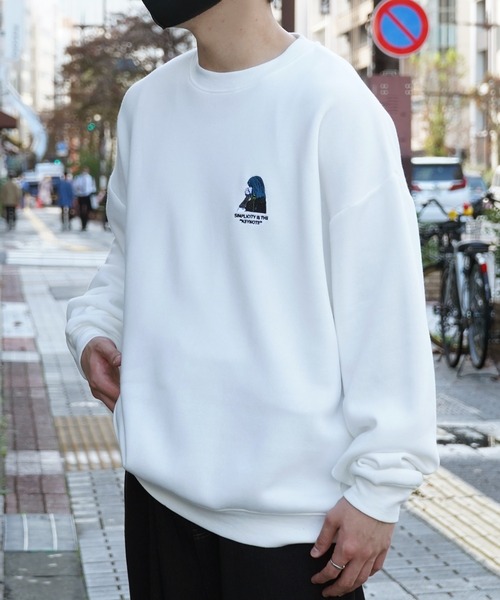 ILL'S（イルズ）の「ガールイラストワンポイント刺繍 ビッグシルエット 裏起毛プルオーバースウェット カットソー ユニセックス【ILL'S】（スウェット・メンズ・グリーン系その他2/ブルー系その他/ブラック系その他/グレー系その他/チャコールグレー/ミント/ホワイト系その他2/グレー系その他2/ホワイト系その他/杢グレー/グレー系2/ホワイト・XL/S/L/M）」の15枚目の写真