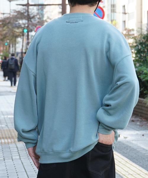 ILL'S（イルズ）の「ガールイラストワンポイント刺繍 ビッグシルエット 裏起毛プルオーバースウェット カットソー ユニセックス【ILL'S】（スウェット・メンズ・グリーン系その他2/ブルー系その他/ブラック系その他/グレー系その他/チャコールグレー/ミント/ホワイト系その他2/グレー系その他2/ホワイト系その他/杢グレー/グレー系2/ホワイト・XL/S/L/M）」の19枚目の写真