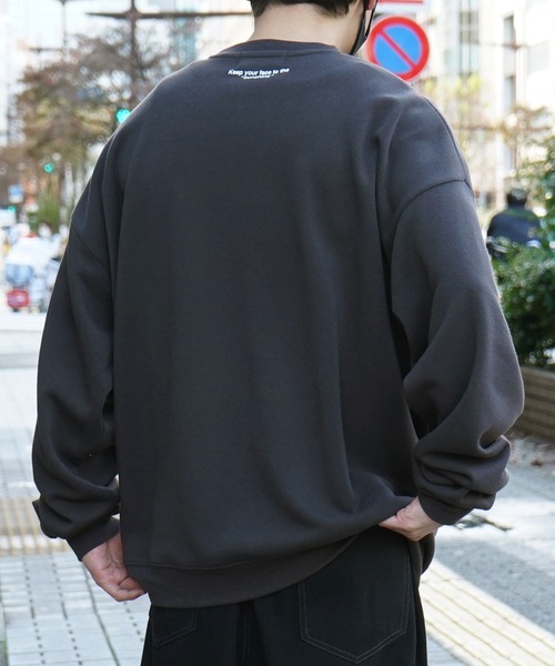 ILL'S（イルズ）の「ガールイラストワンポイント刺繍 ビッグシルエット 裏起毛プルオーバースウェット カットソー ユニセックス【ILL'S】（スウェット・メンズ・グリーン系その他2/ブルー系その他/ブラック系その他/グレー系その他/チャコールグレー/ミント/ホワイト系その他2/グレー系その他2/ホワイト系その他/杢グレー/グレー系2/ホワイト・XL/S/L/M）」の21枚目の写真