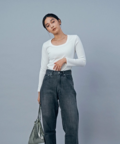 LIENCOEUR(リアンクール)の「テレコUネックロンT(Tシャツ/カットソー・レディース・ブラック/ホワイト/グレー/ベージュ/ブラウン/ライトイエロー・FREE)」の21枚目の写真