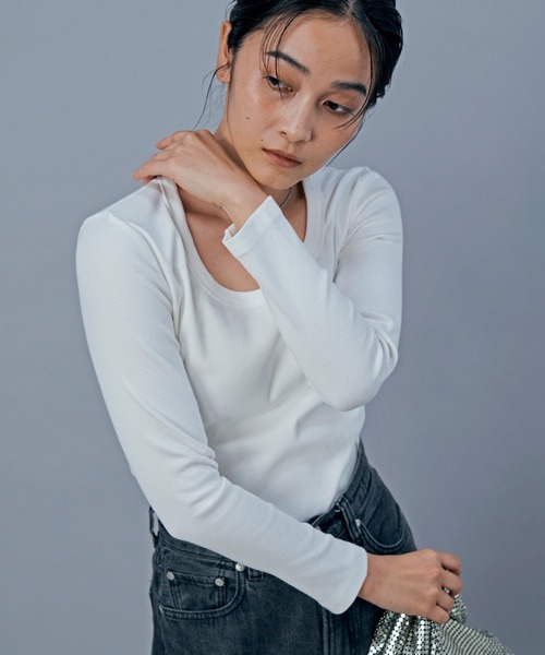 LIENCOEUR(リアンクール)の「テレコUネックロンT(Tシャツ/カットソー・レディース・ブラック/ホワイト/グレー/ベージュ/ブラウン/ライトイエロー・FREE)」の18枚目の写真