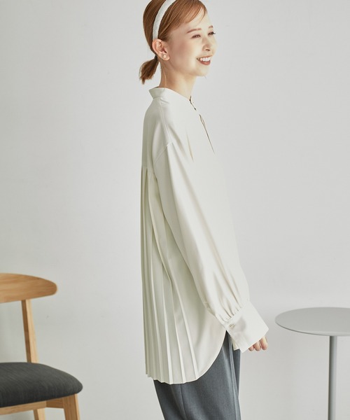 ROPE' PICNIC（ロペピクニック）の「バックプリーツシャツブラウス（シャツ/ブラウス・レディース・ベージュ系その他/オフホワイト/ネイビー・38）」の17枚目の写真