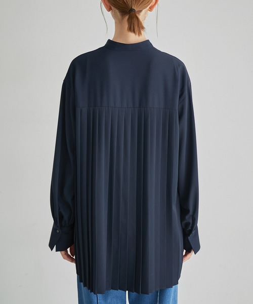 ROPE' PICNIC（ロペピクニック）の「バックプリーツシャツブラウス（シャツ/ブラウス・レディース・ベージュ系その他/オフホワイト/ネイビー・38）」の10枚目の写真