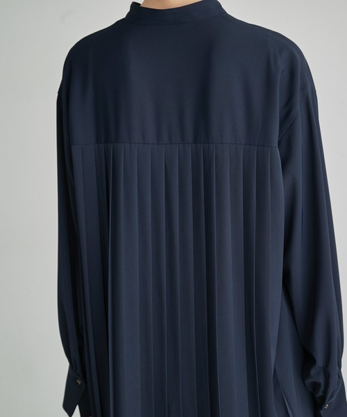 ROPE' PICNIC（ロペピクニック）の「バックプリーツシャツブラウス（シャツ/ブラウス・レディース・ベージュ系その他/オフホワイト/ネイビー・38）」の14枚目の写真