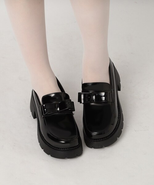 cs T&P（シーエスティーアンドピー）の「【抗菌・消臭】リボン付きローファーパンプス（パンプス・レディース・アイボリー/ブラック系8/ブラック系5・LL/S/M/L）」の8枚目の写真