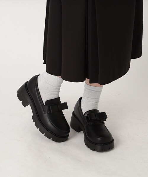 cs T&P（シーエスティーアンドピー）の「【抗菌・消臭】リボン付きローファーパンプス（パンプス・レディース・アイボリー/ブラック系8/ブラック系5・LL/S/M/L）」の19枚目の写真